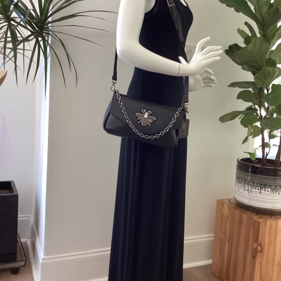 REDUCED HOUSE OF HARLOW 1960 BLACK LEATHER EMBELLISHED CRYSTAL BEE DECOR BAG - Picture 9 of 13